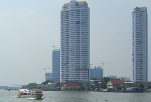 Bangkok Chao Phraya River Boat-bus - Image © Miguel Major