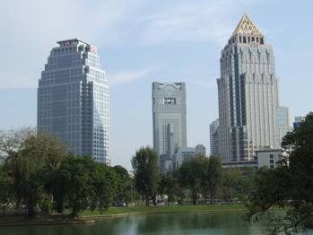 Bangkok Skyline from Lumpini Park - Image © Miguel Major